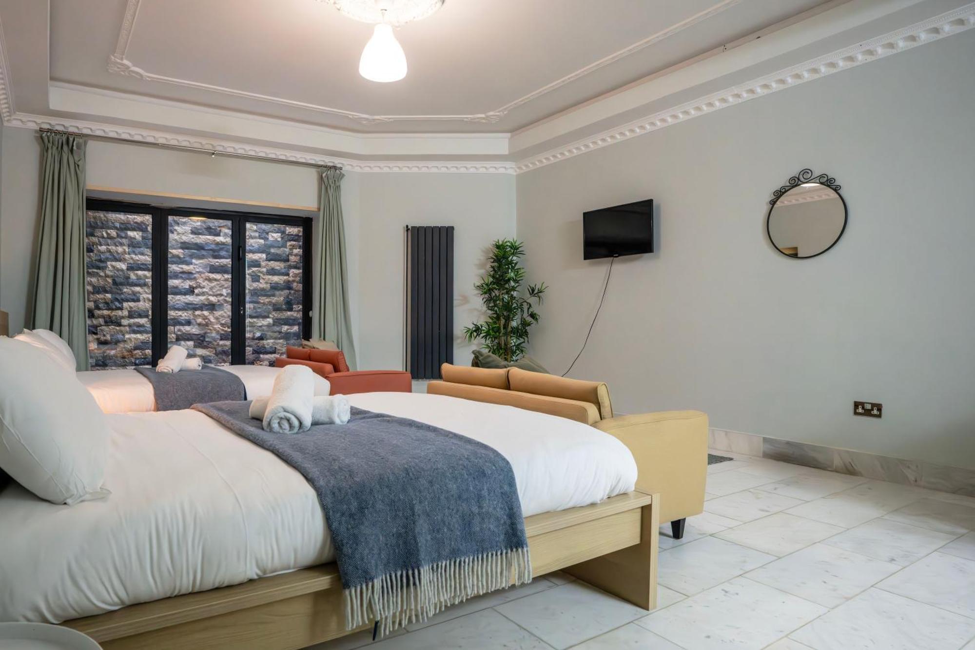 Finchley Road & By Primecityhosts London
