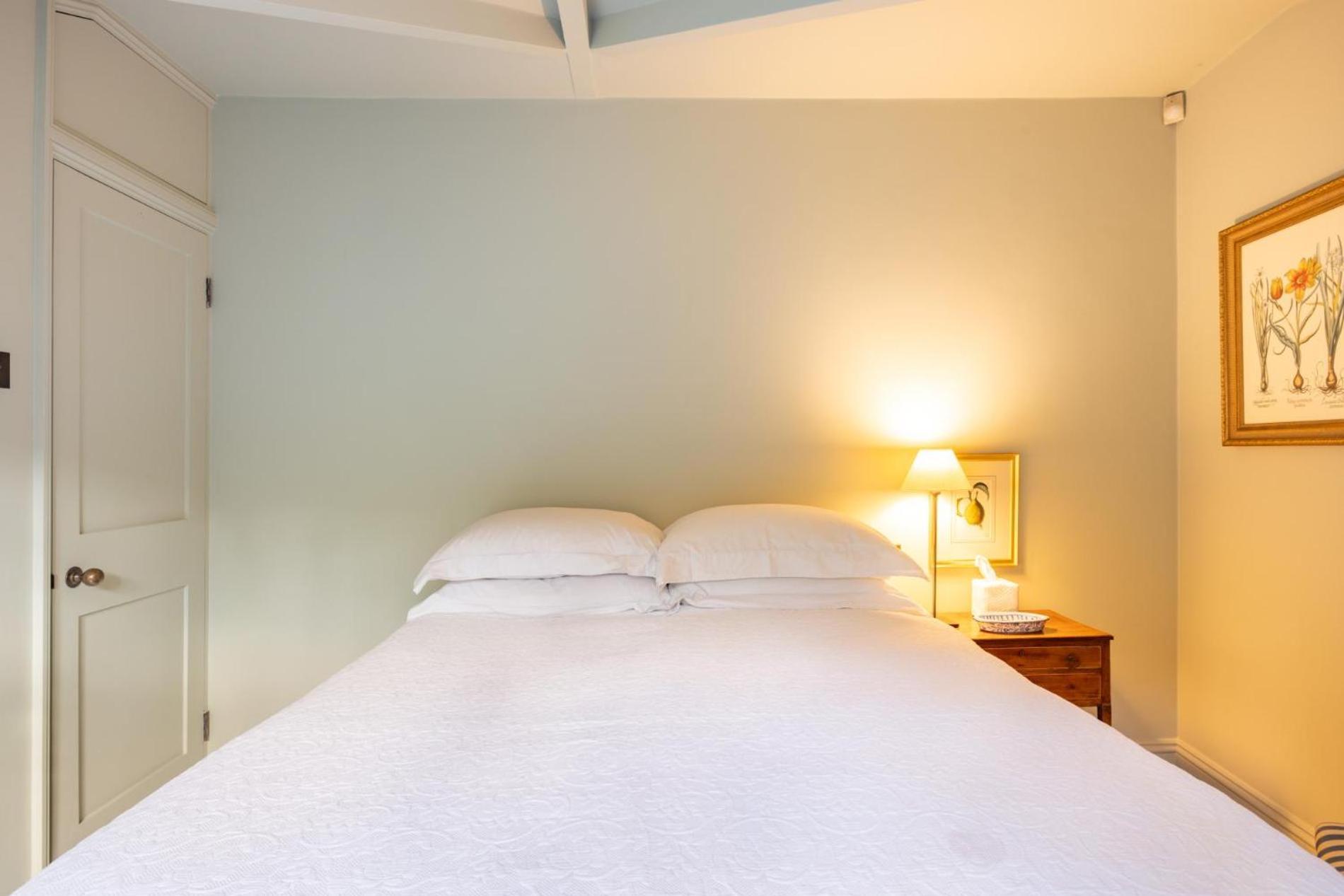 Apartment Living - 3 Bedroom In Chelsea London