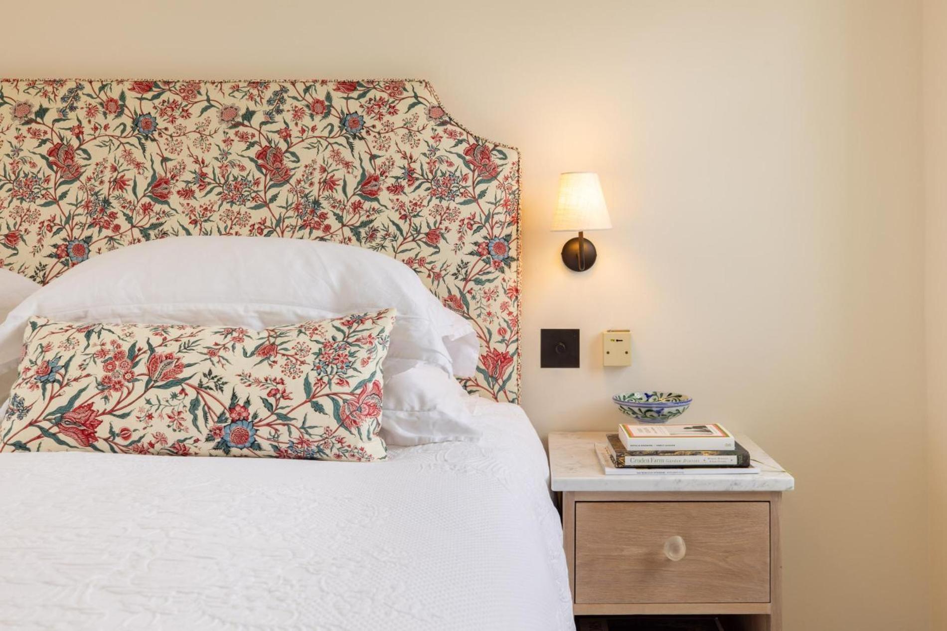 Living - 3 Bedroom In Chelsea Apartment London