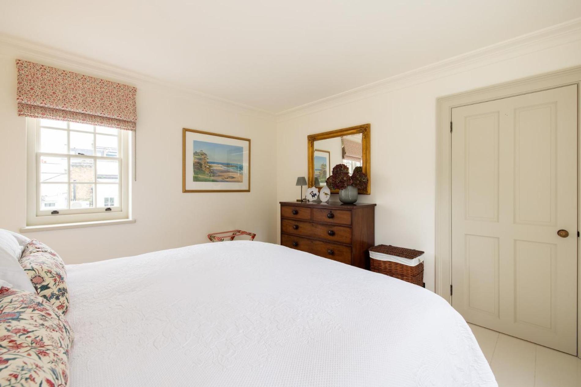 Living - 3 Bedroom In Chelsea