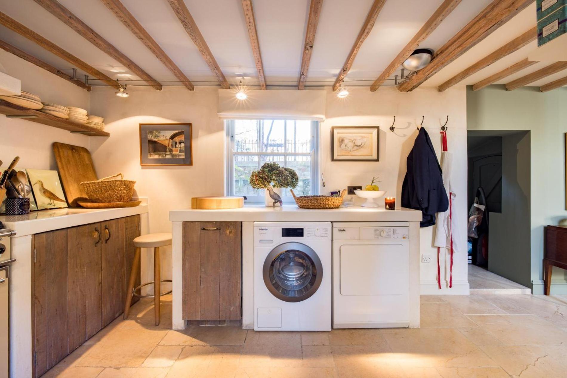 Living - 3 Bedroom In Chelsea Apartment London