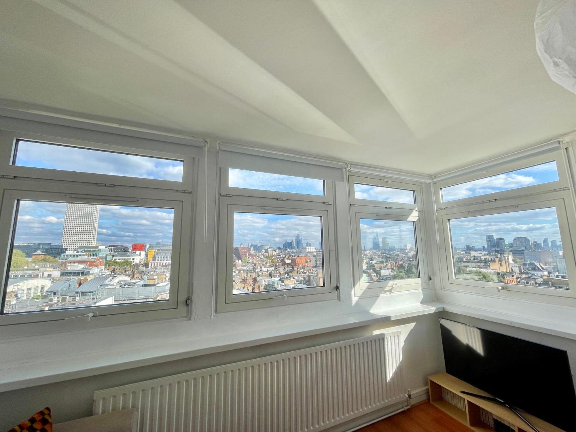 Bright 2-bedroom In Soho High-rise With Skyline Views Apartment London