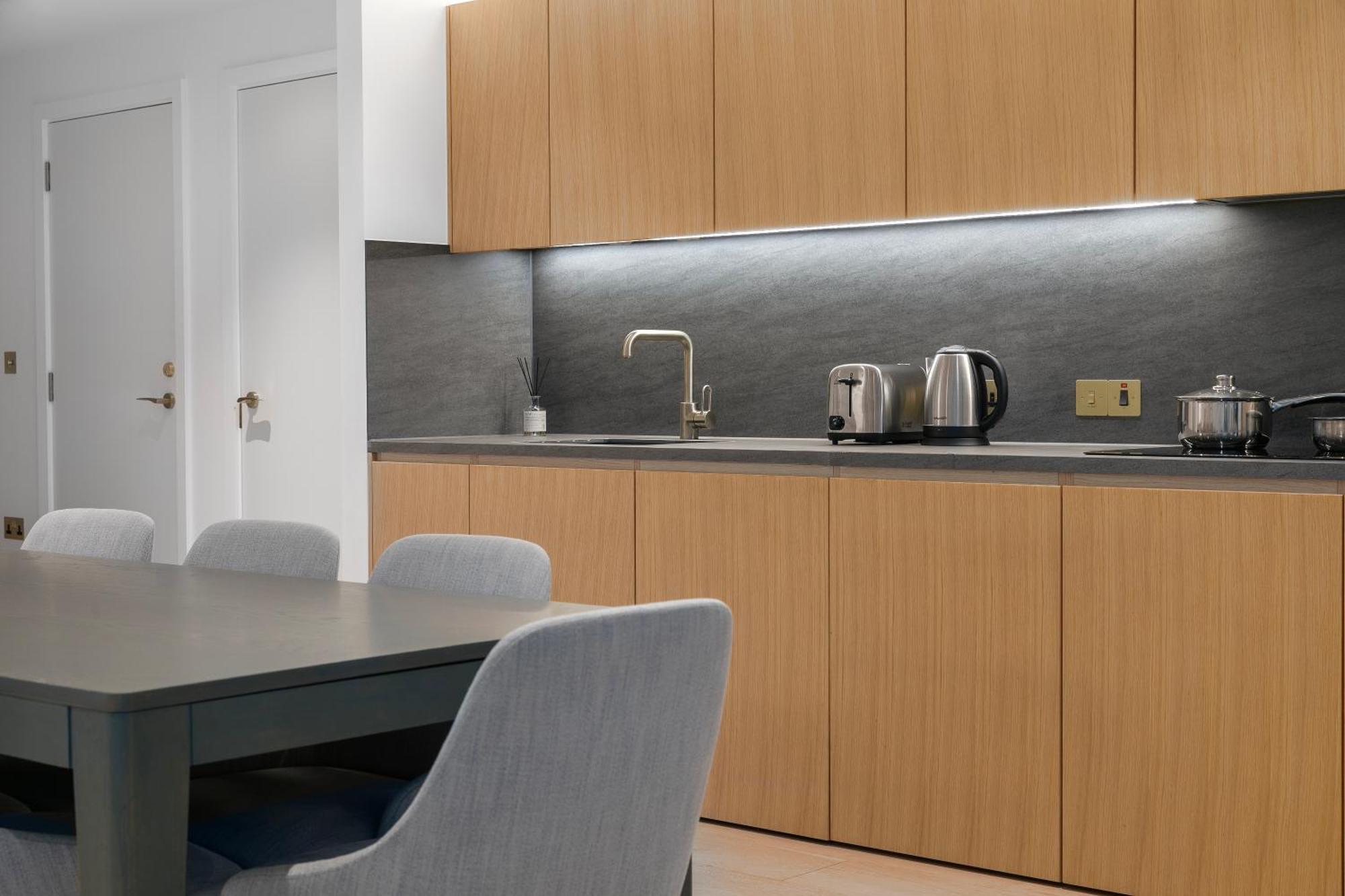 Apartamento Kings Cross - Luxury 3 Bed Apartment, Private Balcony *