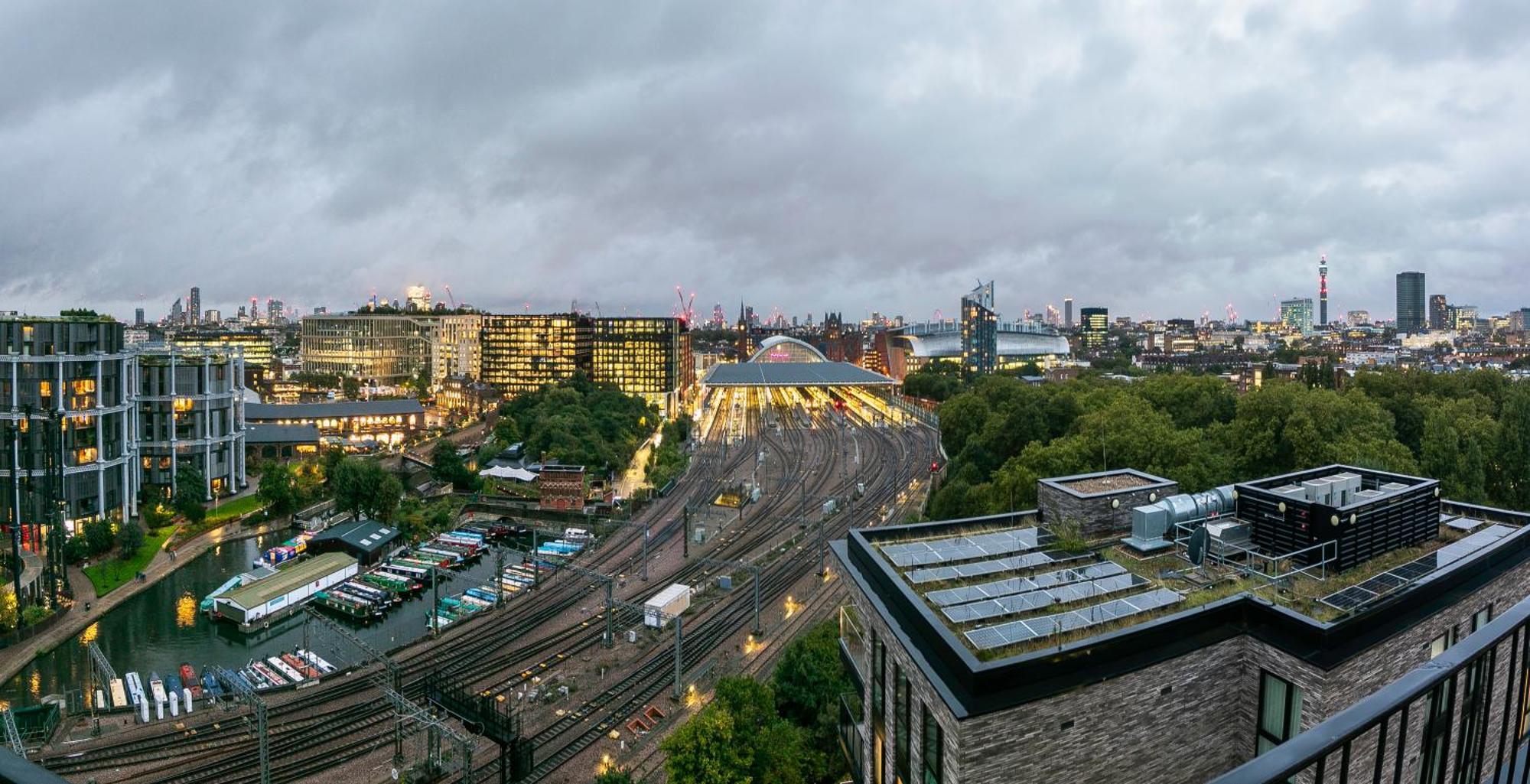 Kings Cross - Luxury 3 Bed Apartment, Private Balcony Apartamento