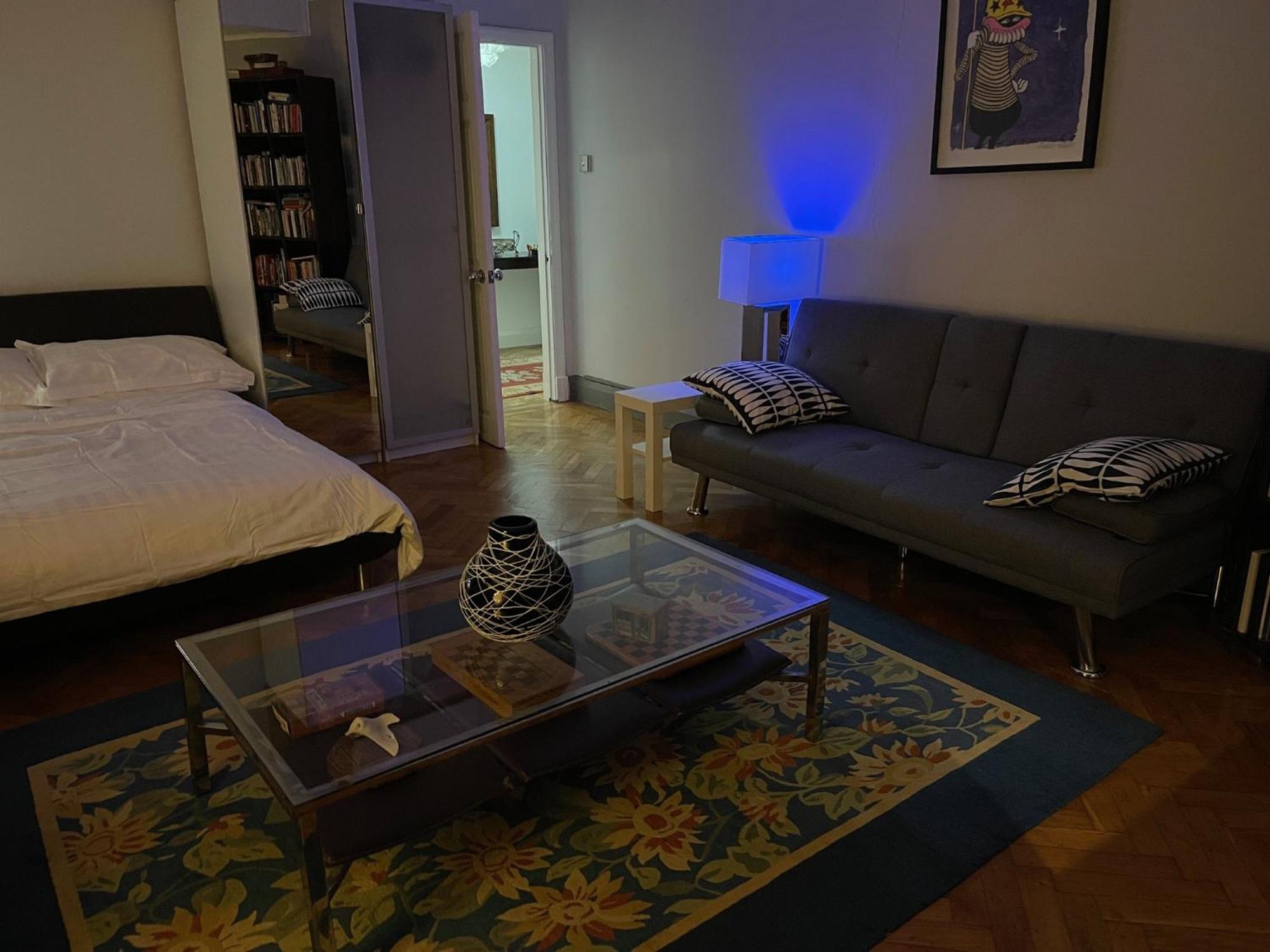 Guest house Large Double Bedroom 10 Minutes To
