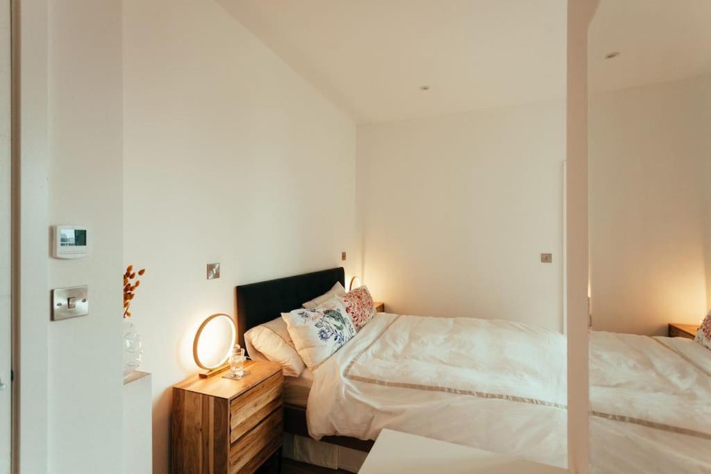 Apartamento 3 Bedroom Penthouse With Terrace And Skyline In Battersea Londres