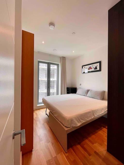 Apartamento 3 Bedroom Penthouse With Terrace And Skyline In Battersea