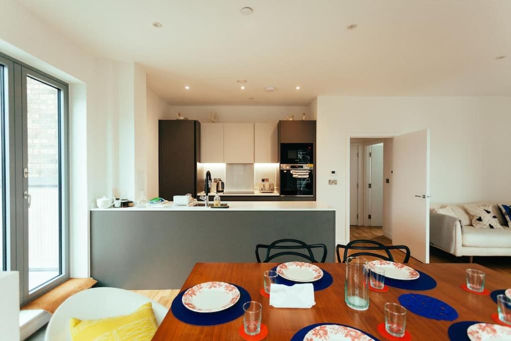 Apartamento 3 Bedroom Penthouse With Terrace And Skyline In Battersea Londres