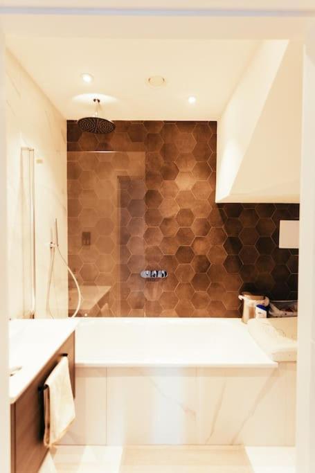 Apartamento 3 Bedroom Penthouse With Terrace And Skyline In Battersea *