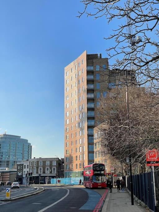 Apartamento 3 Bedroom Penthouse With Terrace And Skyline In Battersea Londres