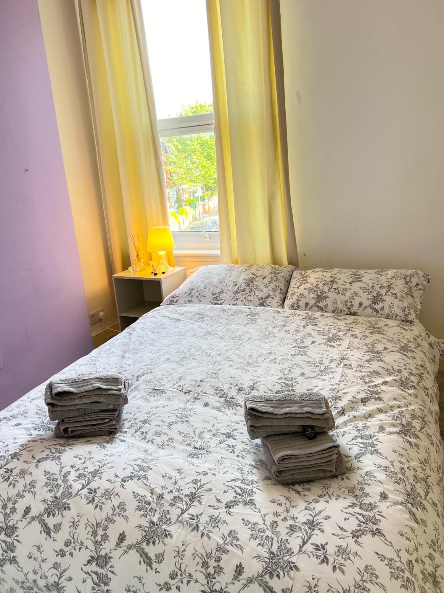 Welcome 2 Bedrooms Flat In Wimbledon * London