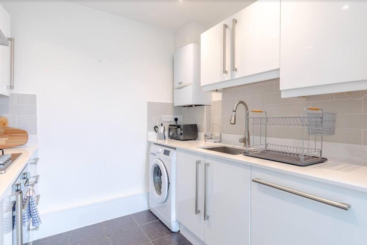 Apartamento Stunning 1bed Flat With Balcony - 5 Mins To Station Londres