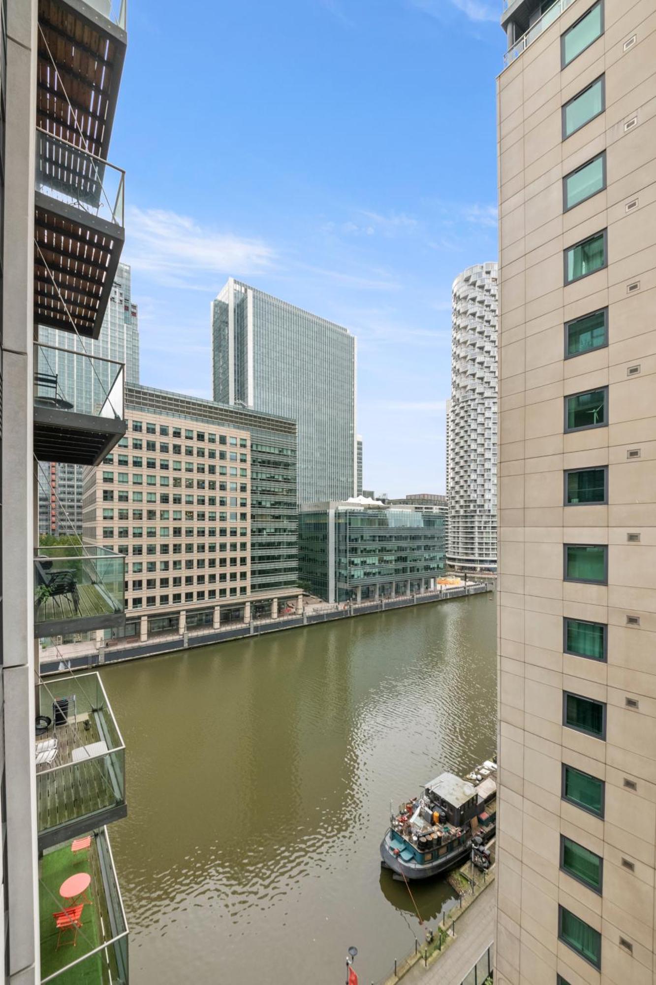 Londwell, Canary Wharf River Thames Balcony Penthouse * London