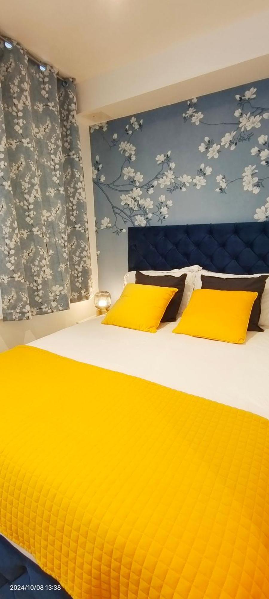 Blossom With Garden * London