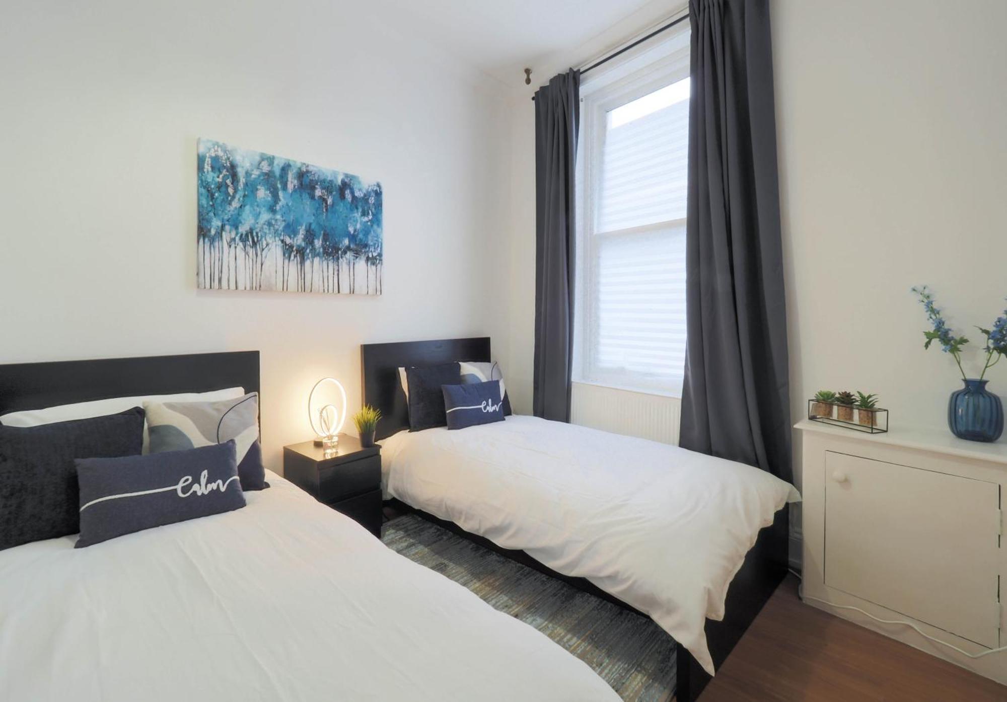 Apartamento F1 Cozy 2 Bed Flat Opposite Olympia Sleeps 5 People