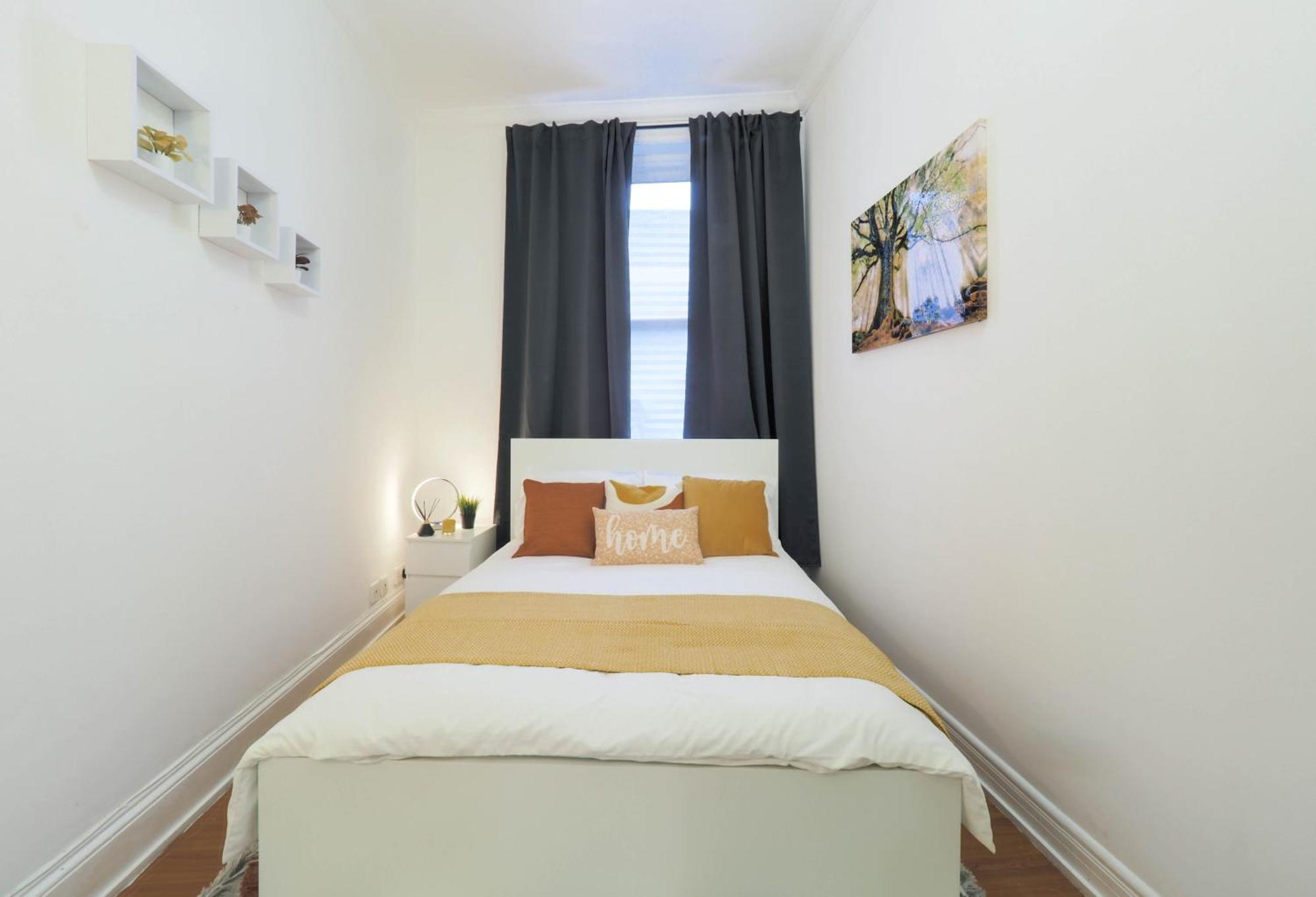 F1 Cozy 2 Bed Flat Opposite Olympia Sleeps 5 People Apartamento Londres