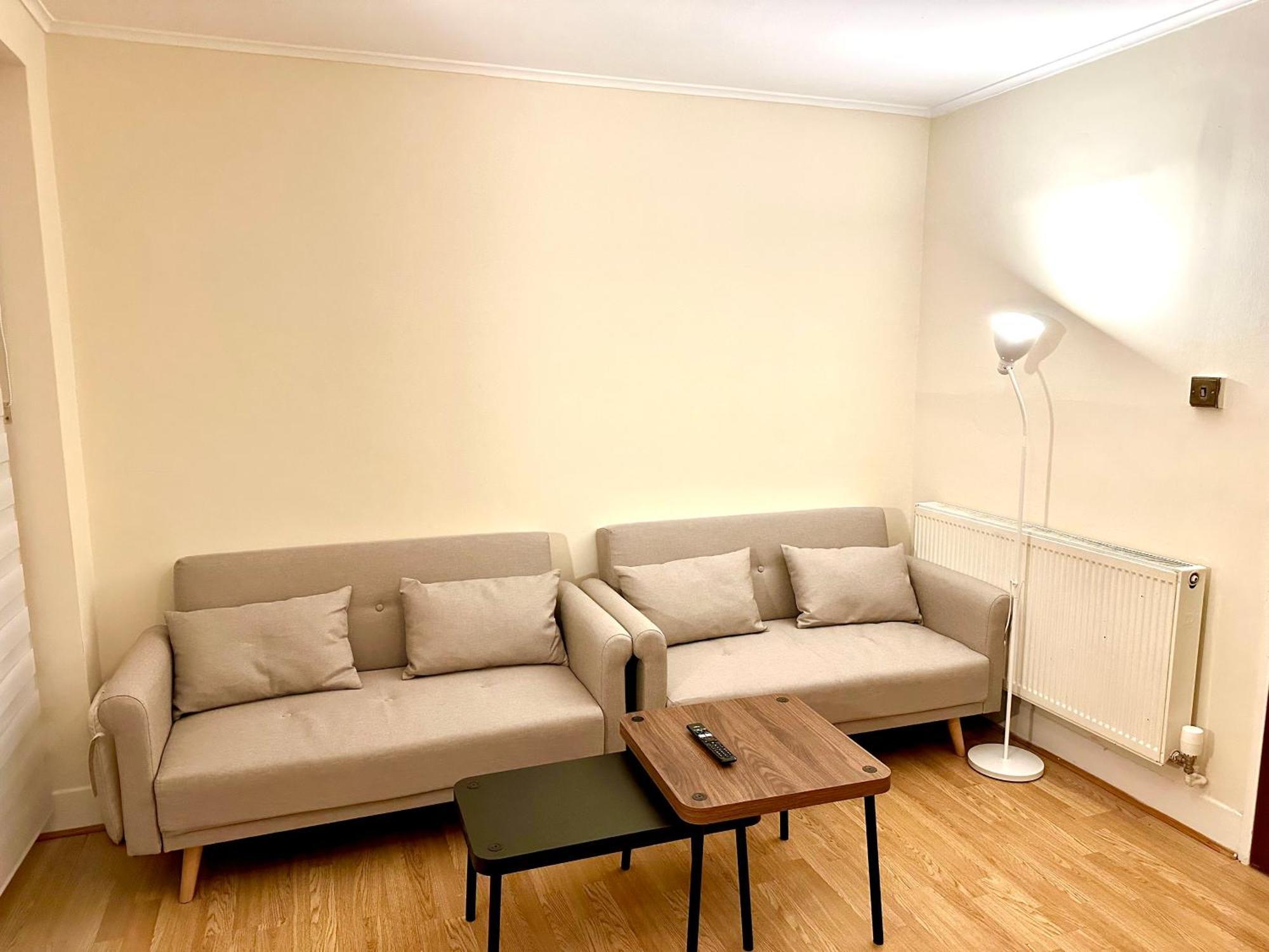 Apartment Comfortable Two Bed Flat Near Richmond Park London