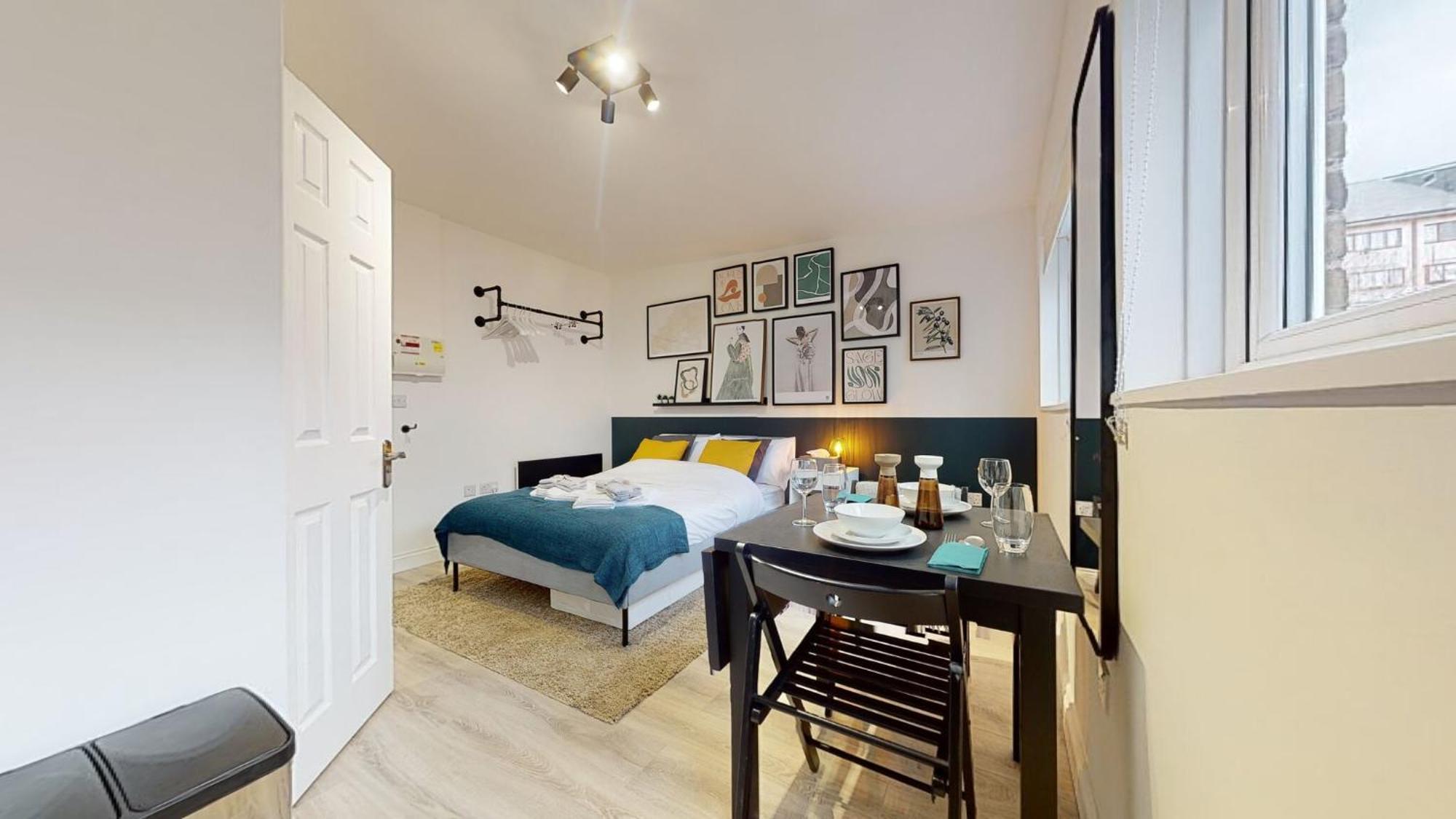 Stylish Near Regents Park! Apartment