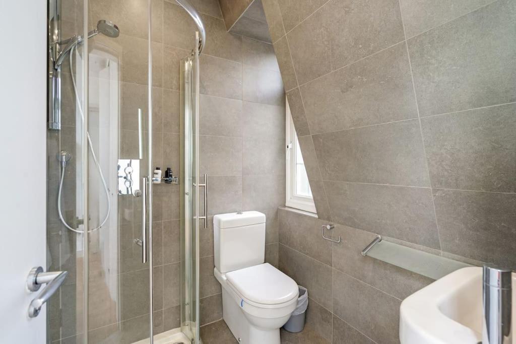 Apartment Stunning 4 Bedroom In Holland Park