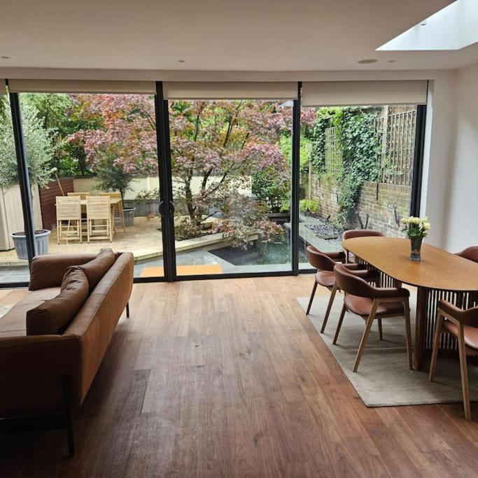 Stunning 4 Bedroom In Holland Park Apartment *