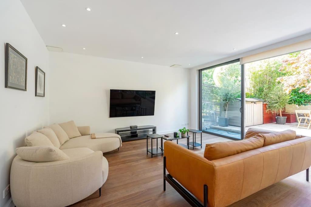 Stunning 4 Bedroom In Holland Park * London