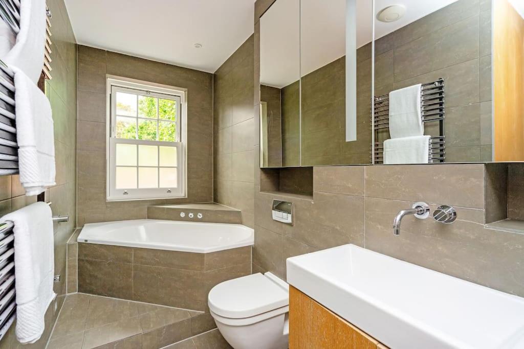 Apartment Stunning 4 Bedroom In Holland Park *