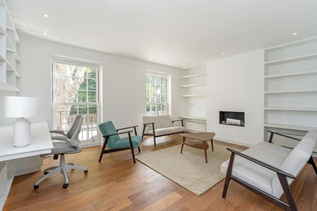 Stunning 4 Bedroom In Holland Park *