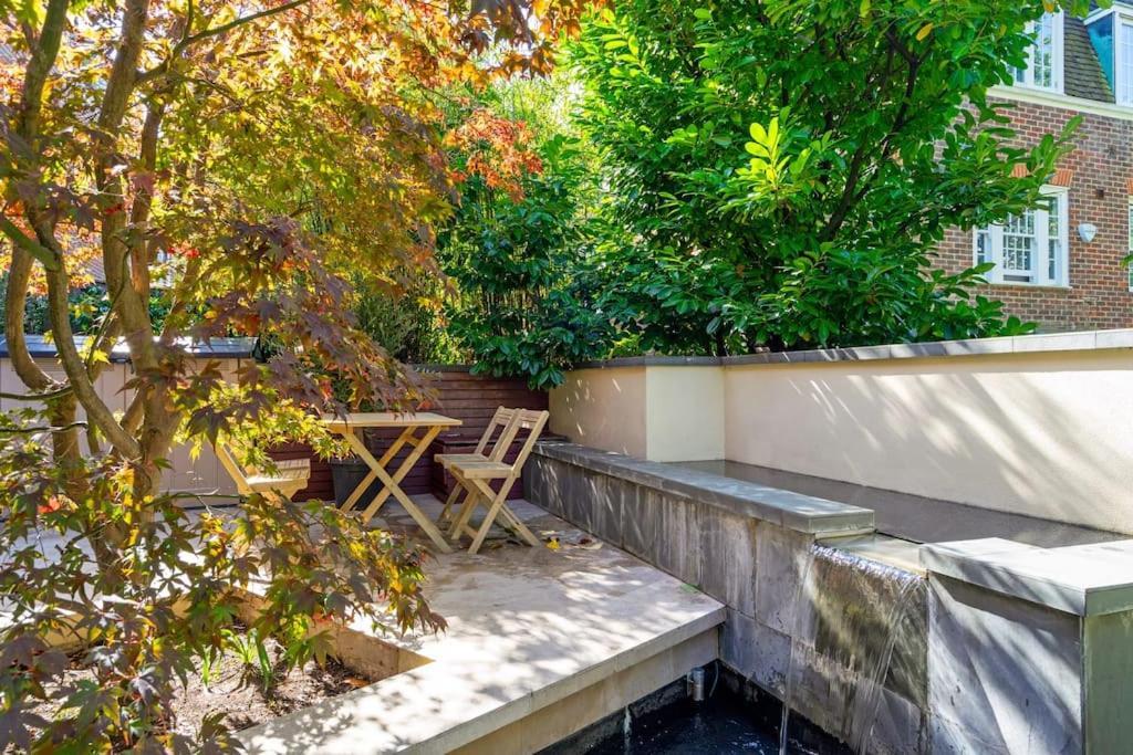 Stunning 4 Bedroom In Holland Park Apartment