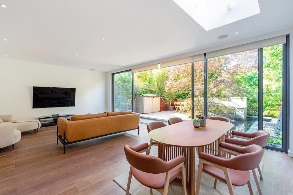 Stunning 4 Bedroom In Holland Park Apartment *