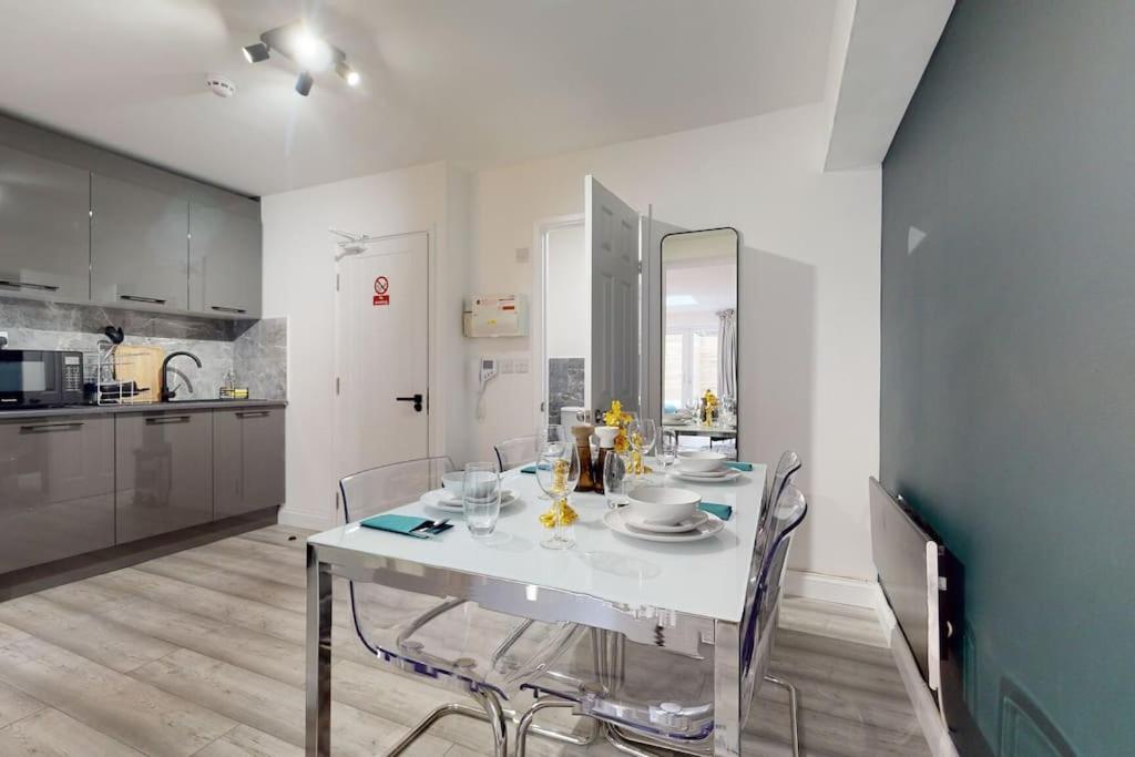Apartment Stylish Near Regents Park! London