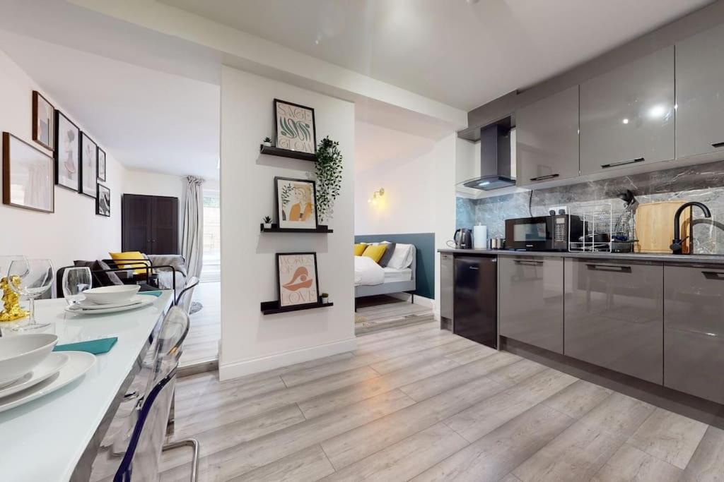 Stylish Near Regents Park! Apartment *