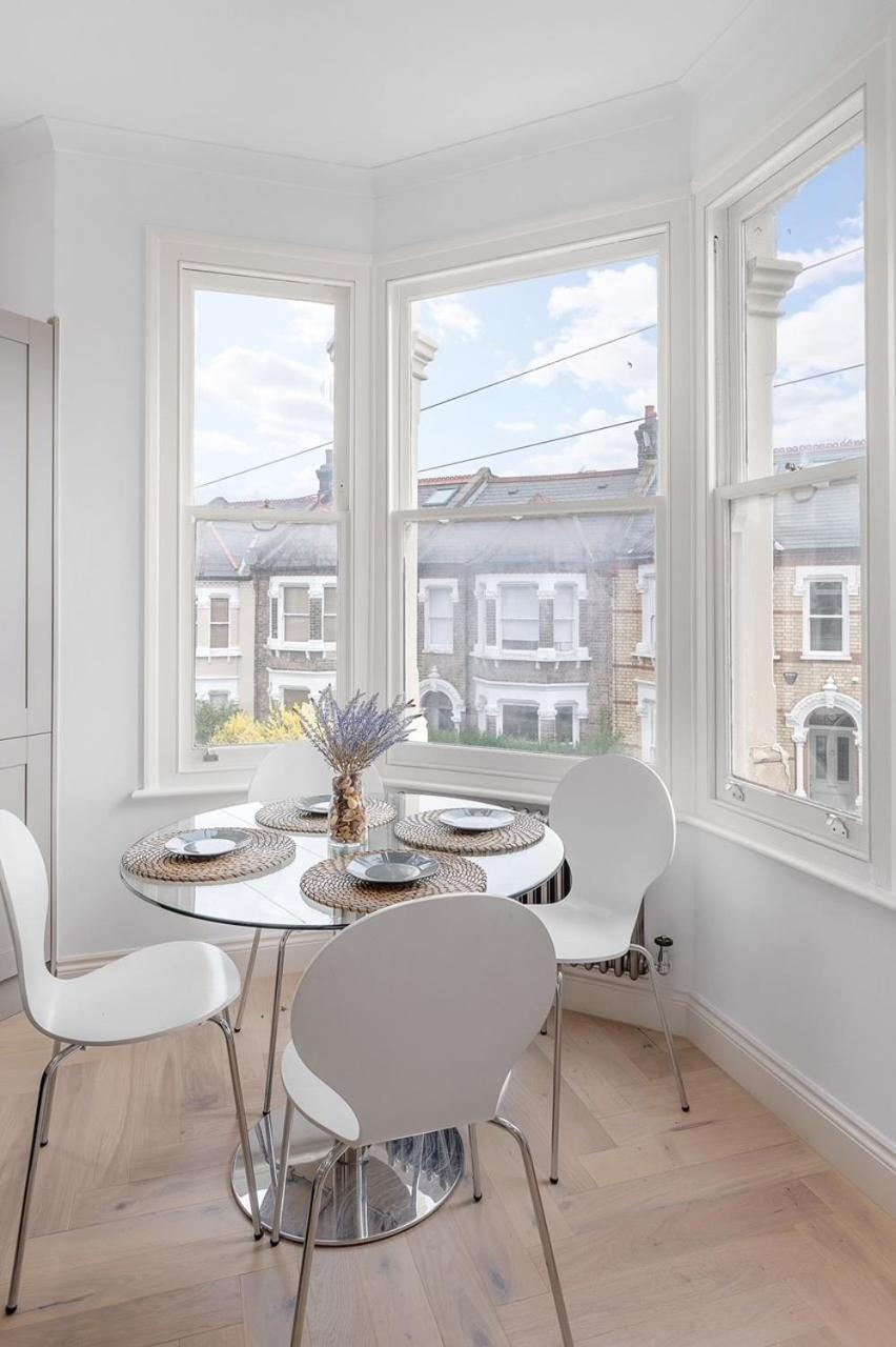 Super Stylish 2 Bed Brixton Zone 1-3 * London
