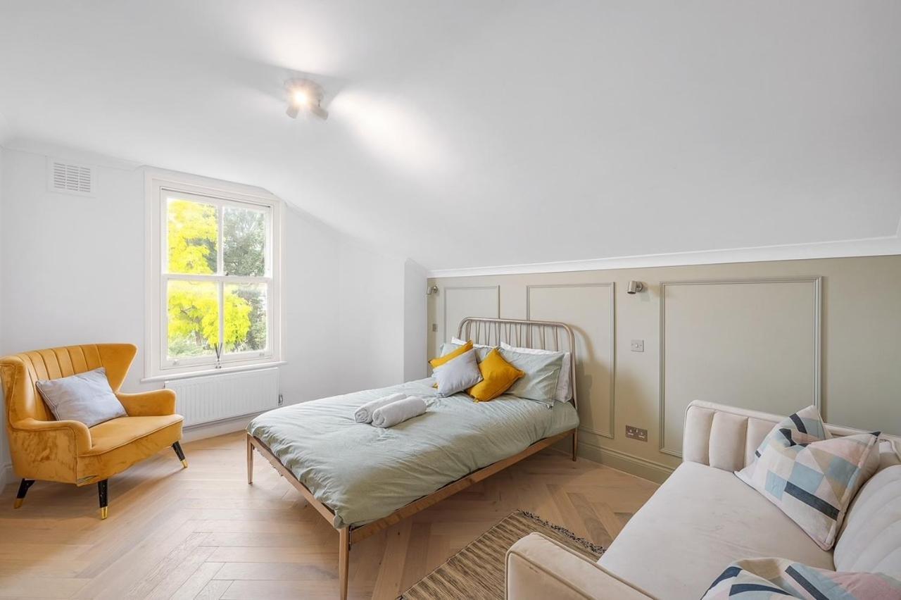 Super Stylish 2 Bed Brixton Zone 1-3