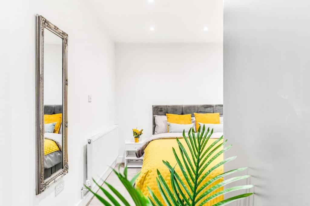 Apartamento Luxaway Holland Park With Ac - Sleeps 8 Londres