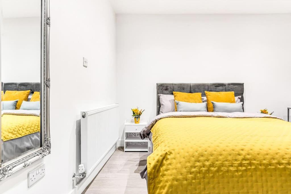 Luxaway Holland Park With Ac - Sleeps 8 Apartamento Londres