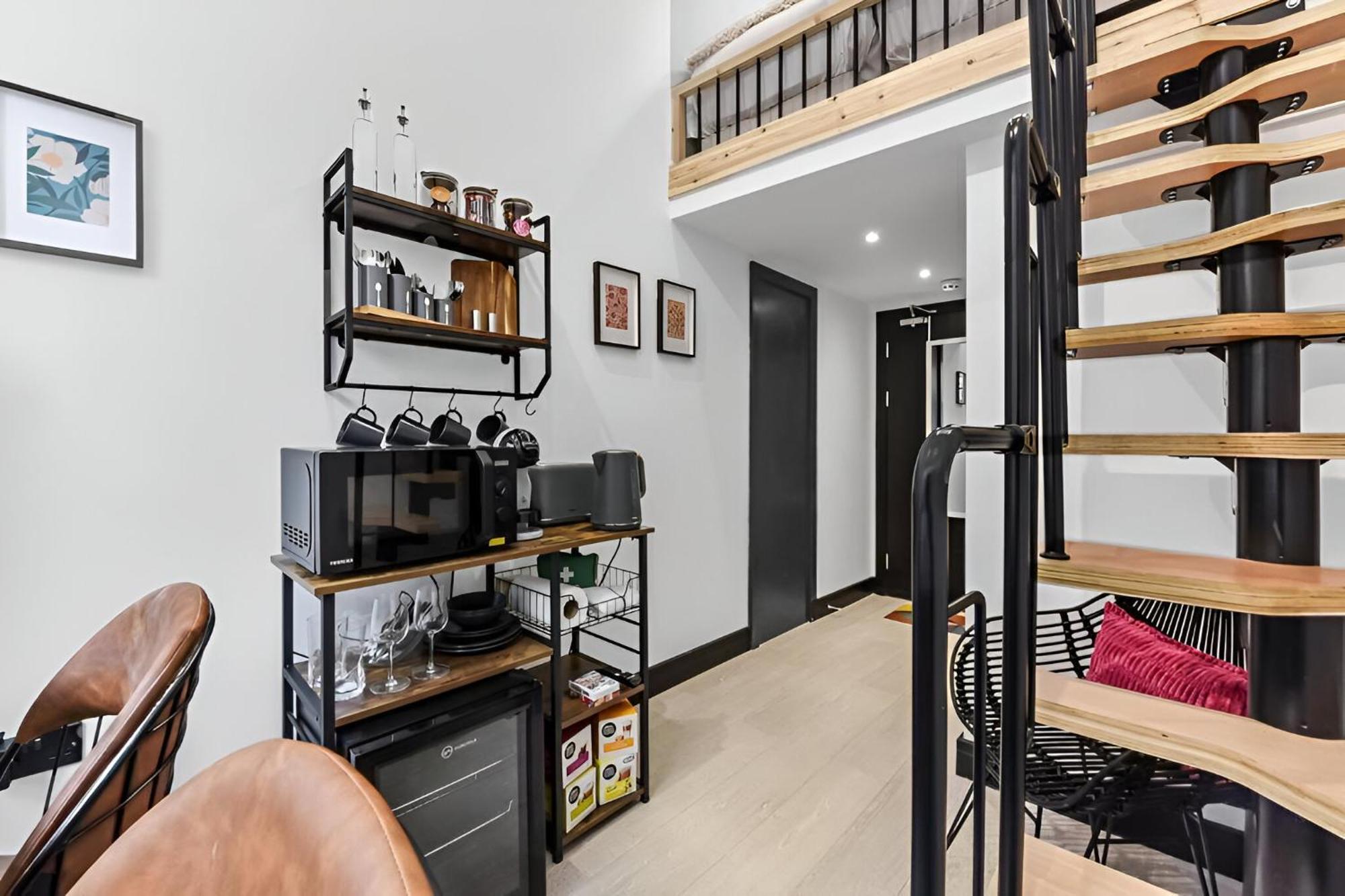 Cozy Studio Loft In Trendy Locale Apartment *