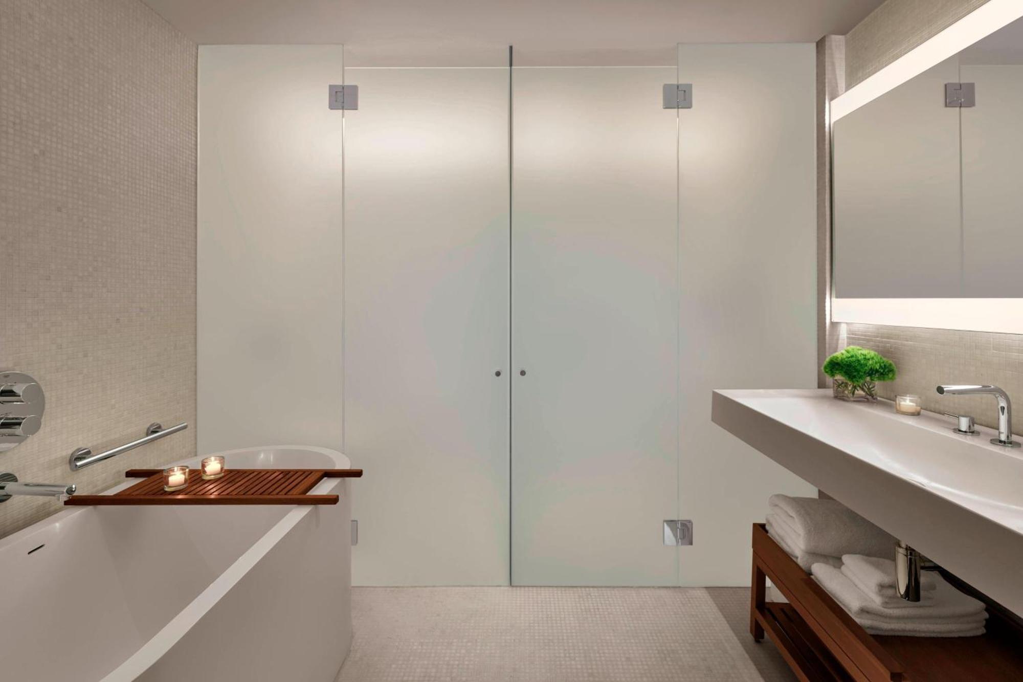The Edition Hotel 5*