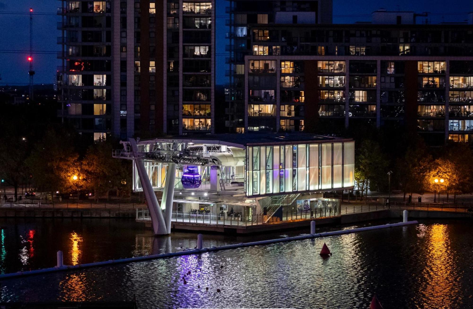 Cosy Riverview-london Excel Centre-o2 Arena Homestay