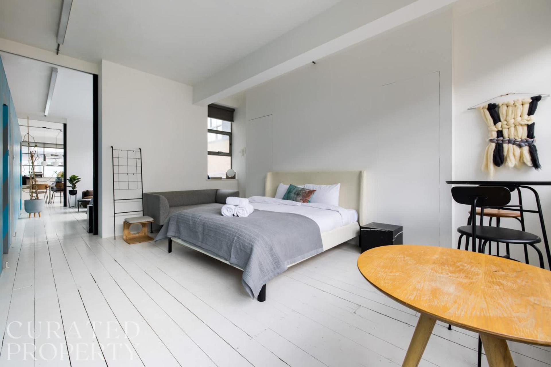 Spacious & Bright Loft - Shoreditch *
