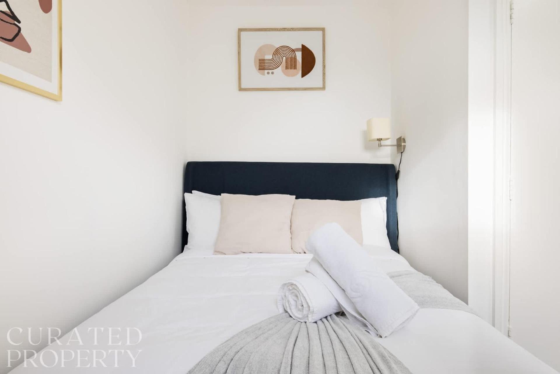 Contemporary 2 Bedroom In Shepherd's Bush London