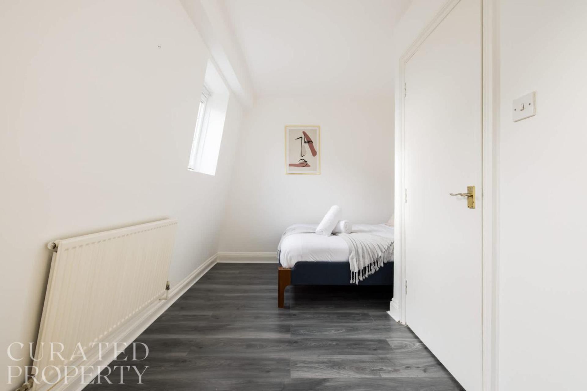 Contemporary 2 Bedroom In Shepherd's Bush * London