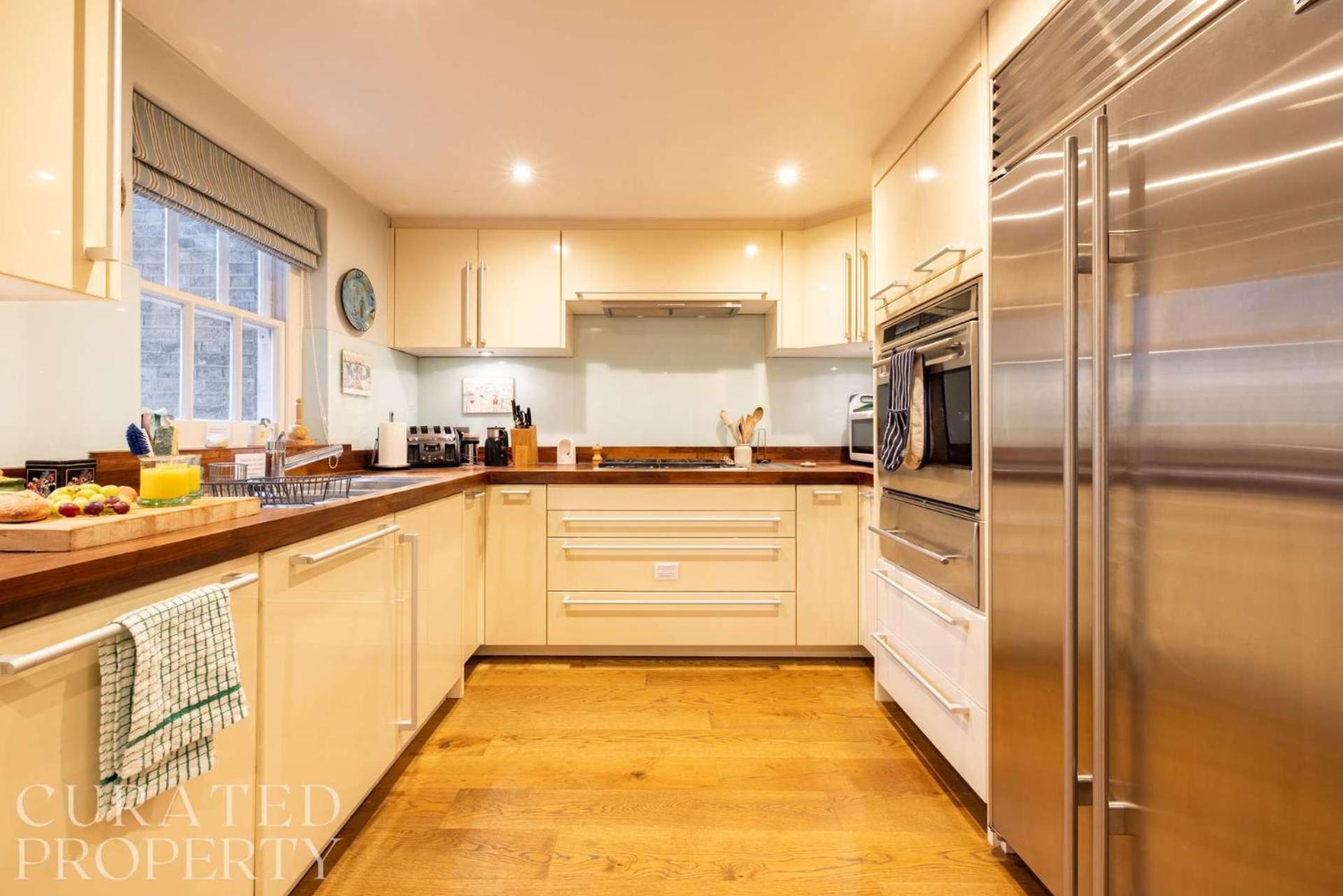 Lavish 2 Bedroom Flat With Roof Garden By Hyde Park Apartment London