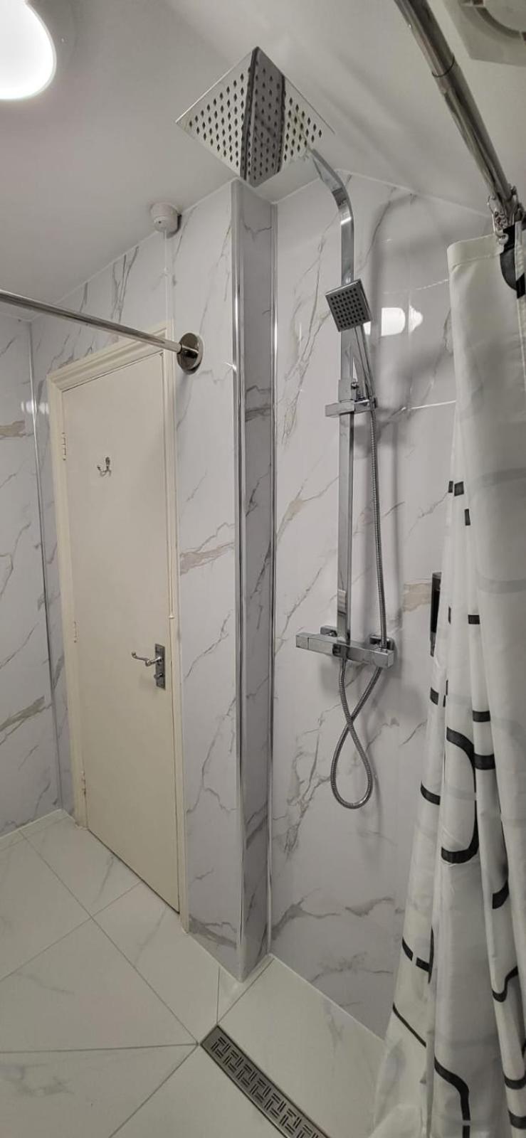 1 Bed, G-floor Close To O2, Excel And Airport Apartamento Londres