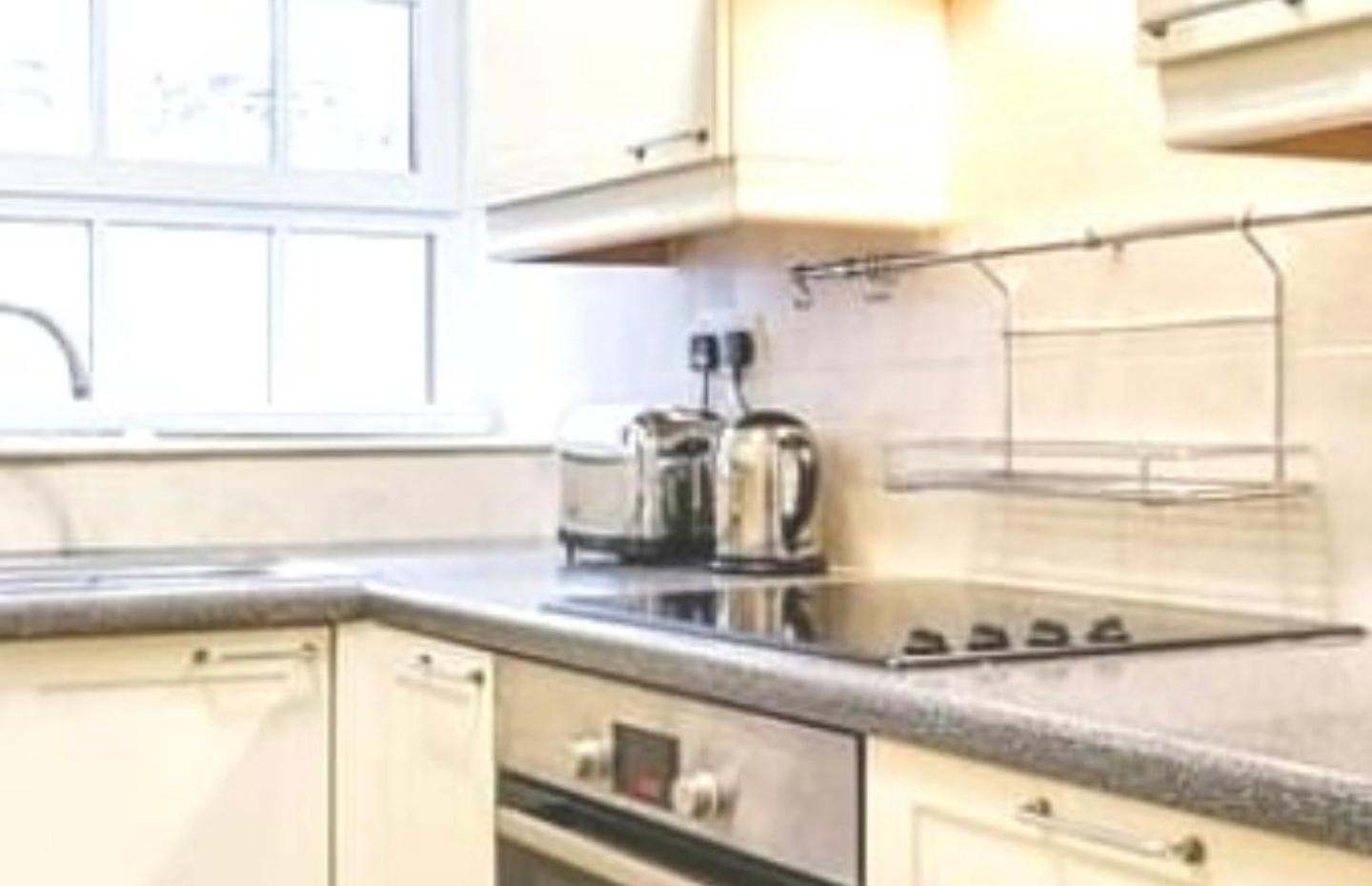 Apartment Sunny 1 Bedroom Flat In