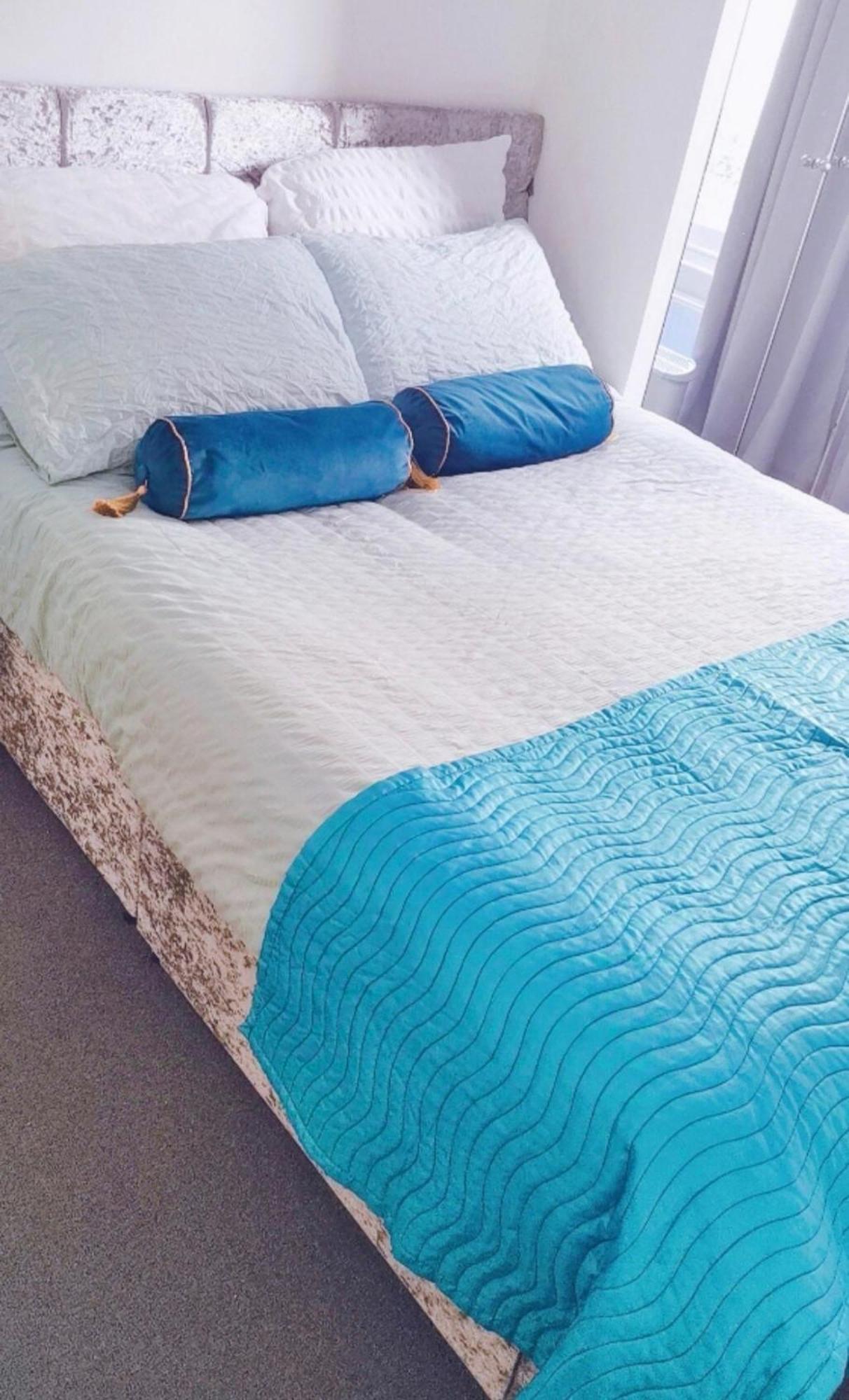 Sunny 1 Bedroom Flat In Apartment