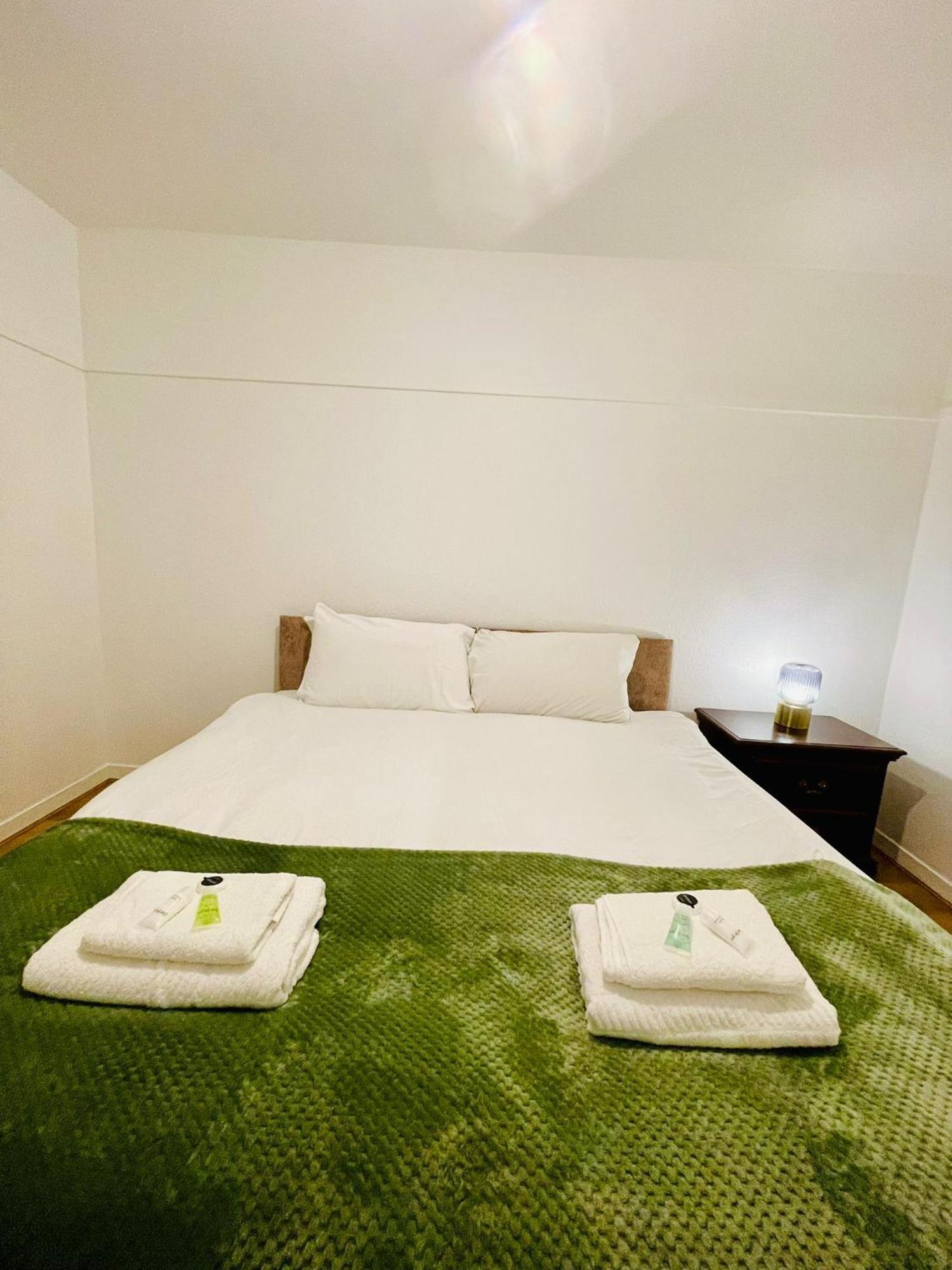 2bd Canarywharf Mile End Private Balcony Free Parking Londres
