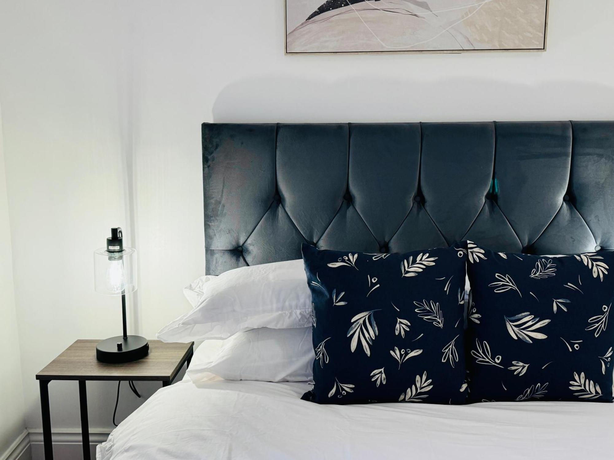 Earlsfield - Two Bedroom Flat Apartment
