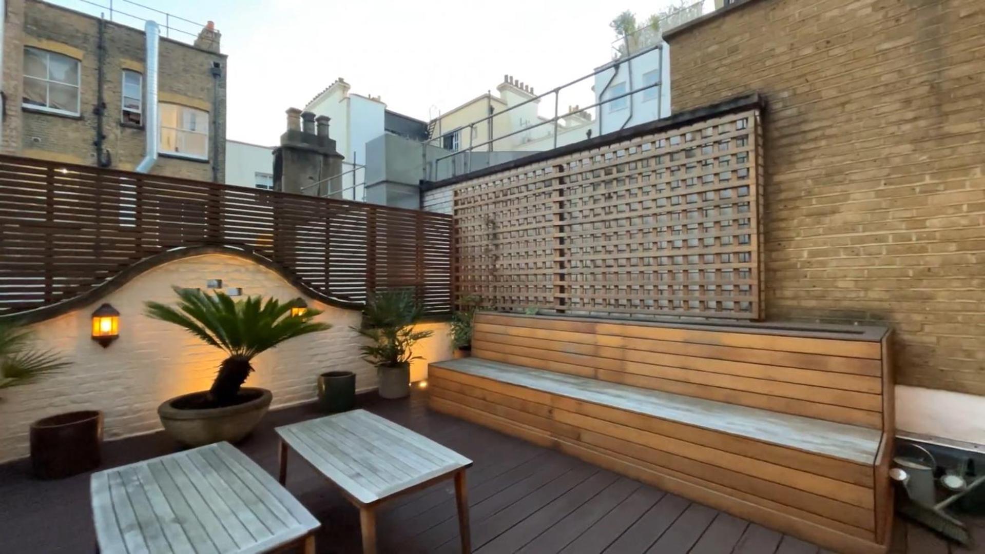 Apartment Exceptional Three-bedroom With Three En-suite Bathrooms London