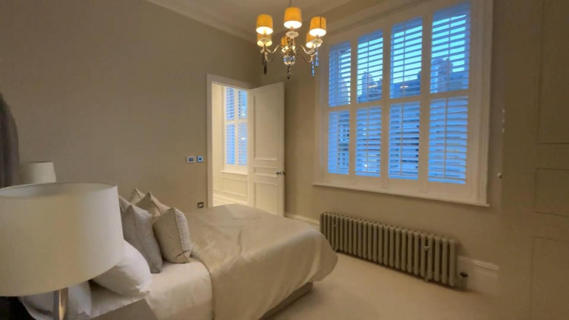 Exceptional Three-bedroom With Three En-suite Bathrooms Apartment London