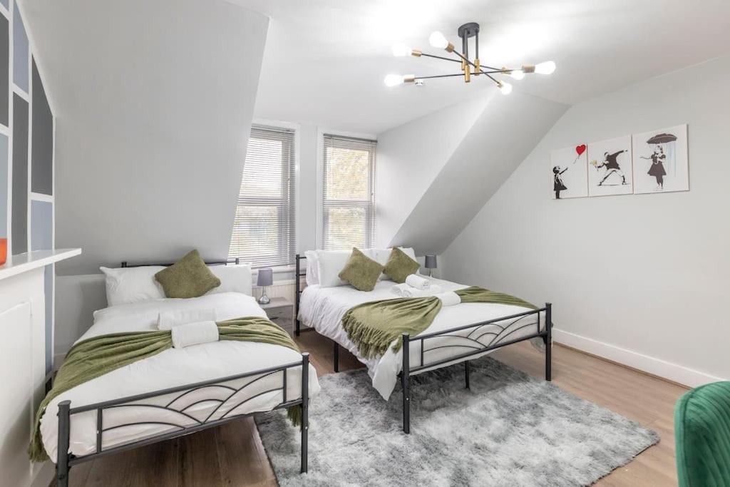 Apartment Crystal Palace Stylish Gem Slp 4 Next To Transport *